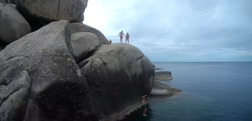 Cliffjumping in Koh Tao – Laem Thian